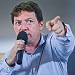 «Трансляции существуют для того, чтобы показывать футбол». Черданцев о том, почему «Матч ТВ» не показывает уход фанатов с трибун «Трансляции существуют для того, чтобы показывать футбол». Черданцев о том, почему «Матч ТВ» не показывает уход фанатов с трибун